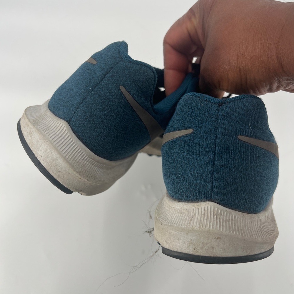 Nike blue sneakers size 8.5 running shoes - Picture 5 of 7